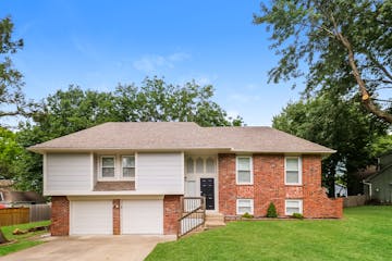 1018 Silver Lake Dr RAYMORE, MO 64083